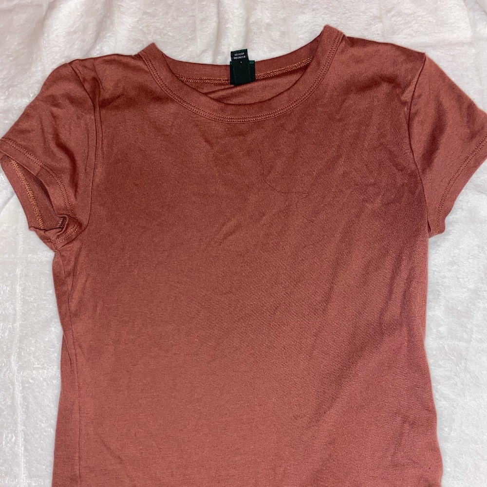 cropped target t-shirt